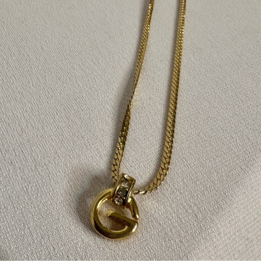 Vintage Givenchy Gold Necklace with G Pendant - Picture 6 of 6